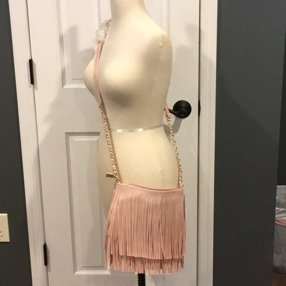 Light Pink Tassel Boho Festival Crossbody 🎉HP🎉 - Picture 8 of 8